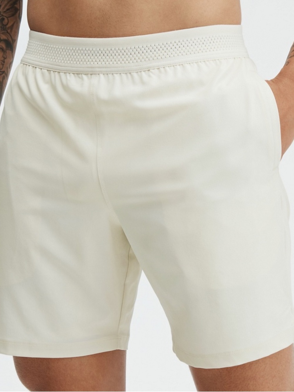 Fabletics The 9 Fundamental Short Mens XL Cream 9 Inseam Unlined Gym Running